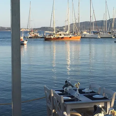 Delis Adamantas (Milos)