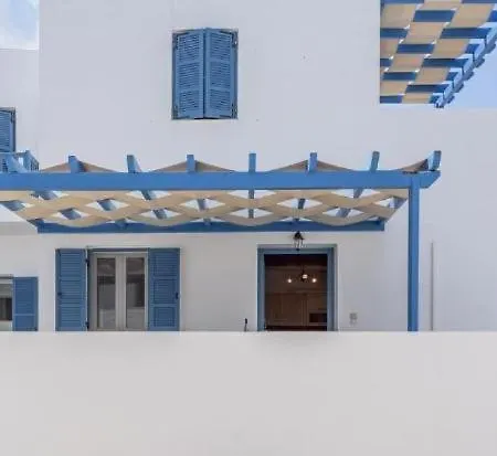 Delis * Adamantas (Milos)