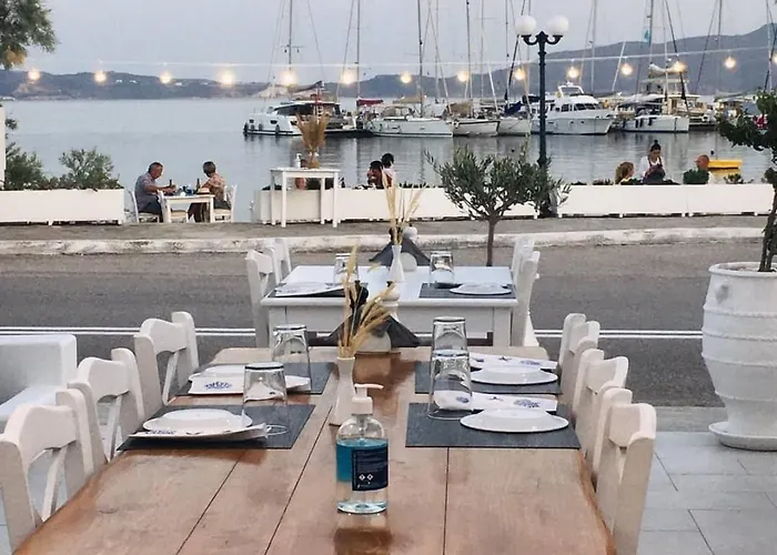 Апартаменты Delis Адамас